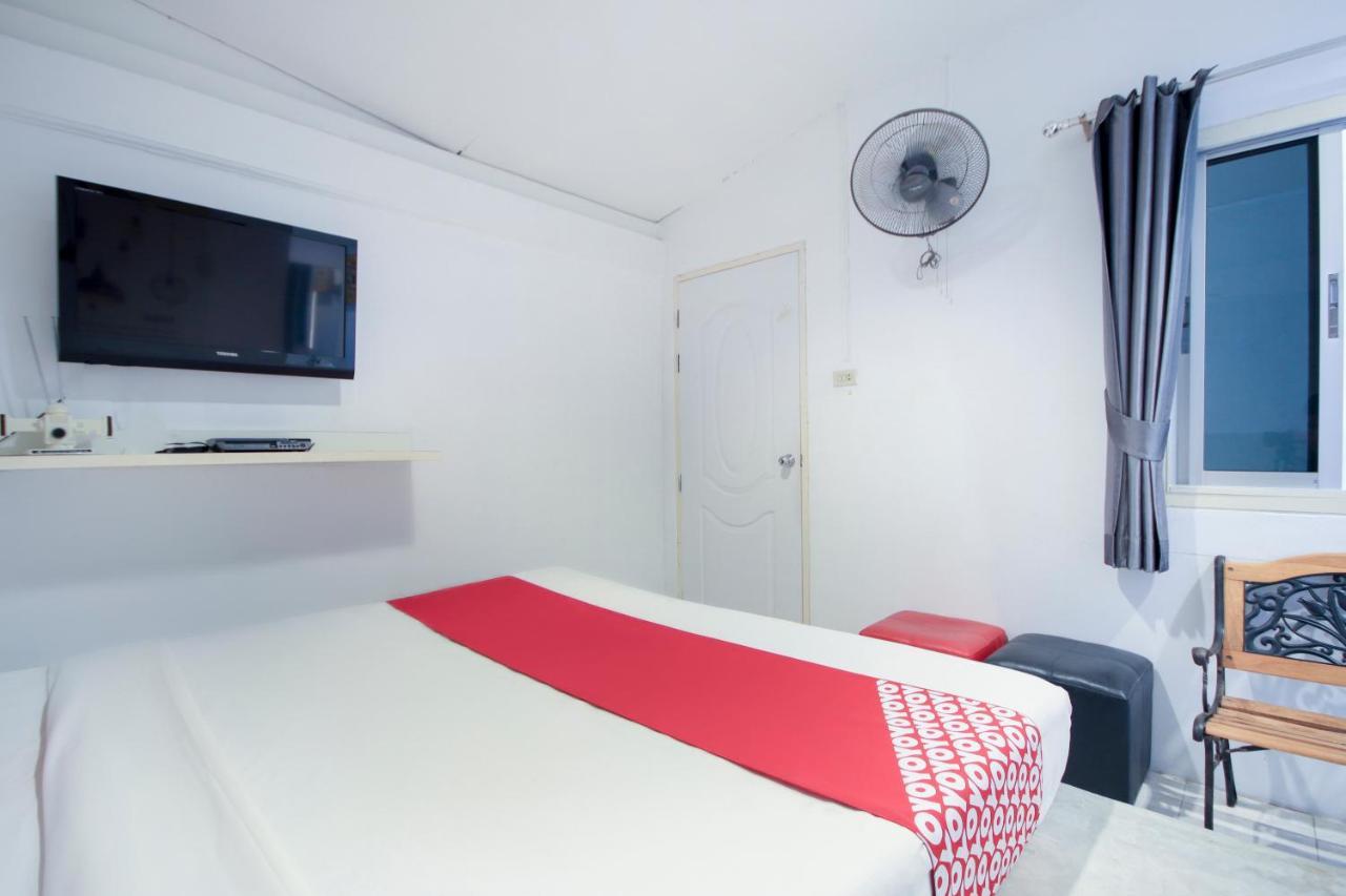 Oyo 1054 Backpacker Hotel 2*