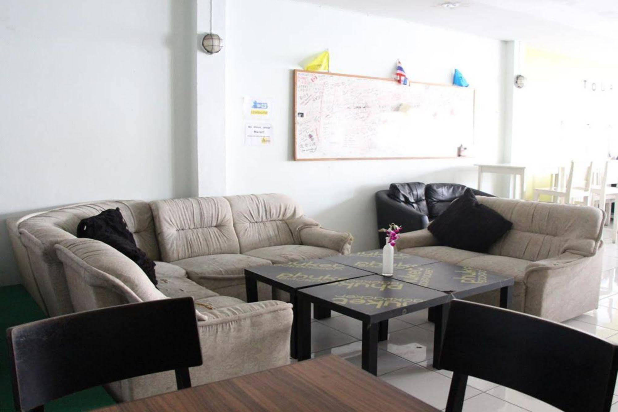 Oyo 1054 Backpacker Hotel